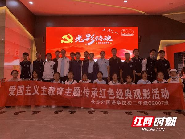 湖北黄石男子刚走出监狱大门就被警方抓走涉嫌盗窃案